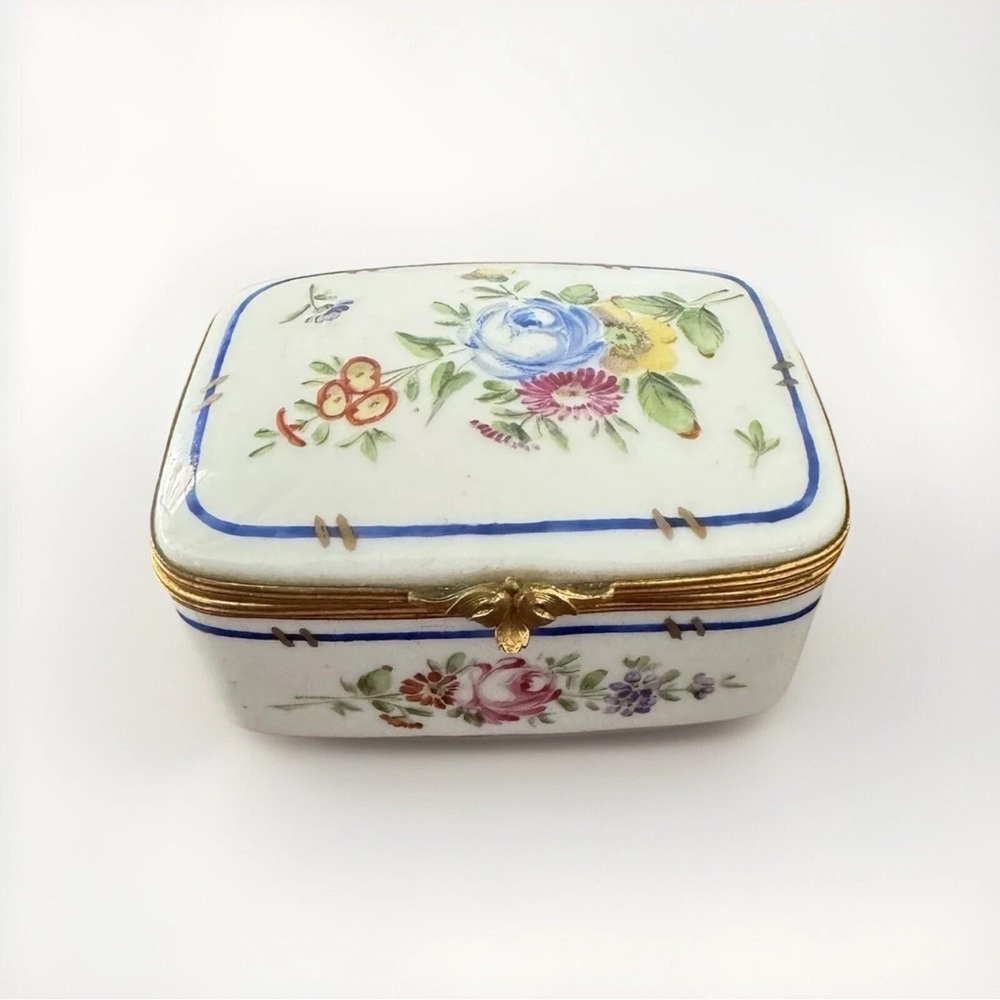 Vintage Limoges Porcelain Handpainted Floral Trinket Box signed